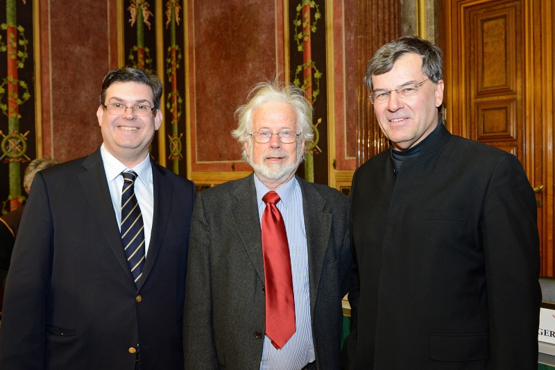 v.li. Der Präsident der Israelitischen Kultusgemeinde Oskar Deutsch, Institut für Zeitgeschichte Universität Wien Univ.-Prof. Gerhard Botz und Herwig Hösele