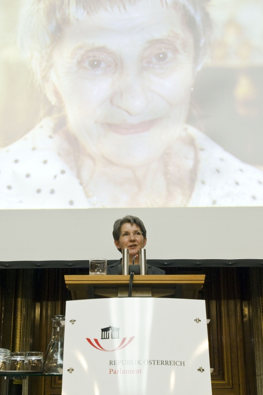 Nationalratspräsidentin Barbara Prammer am Rednerpult