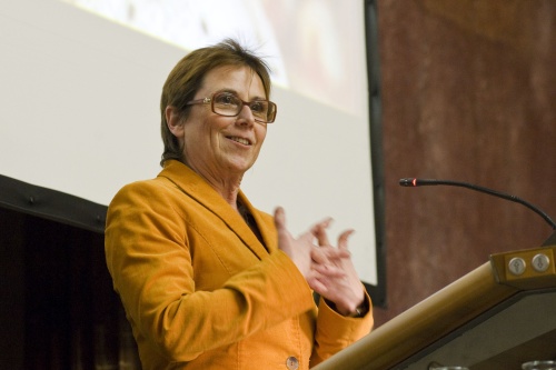 Preisträgerin Barbara Helige bei ihrer Dankesrede
