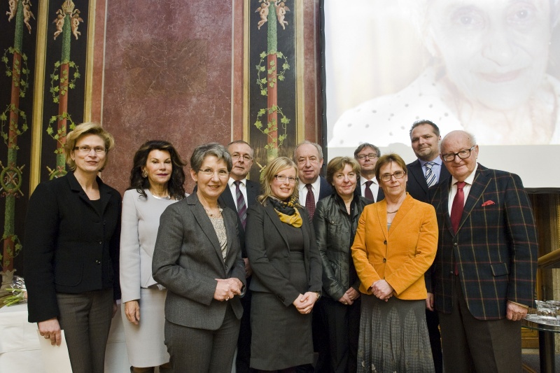 Gruppenbild der Preisträger und Laudatoren