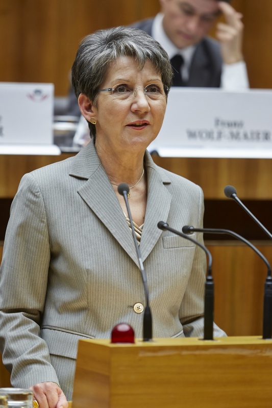Nationalratspräsidentin Barbara Prammer am Rednerpult