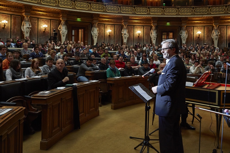 Peter Androsch am Rednerpult