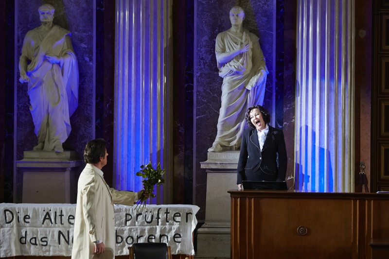 v.li.: Bass Robert Holzer und Sopranistin Katerina Beranova.