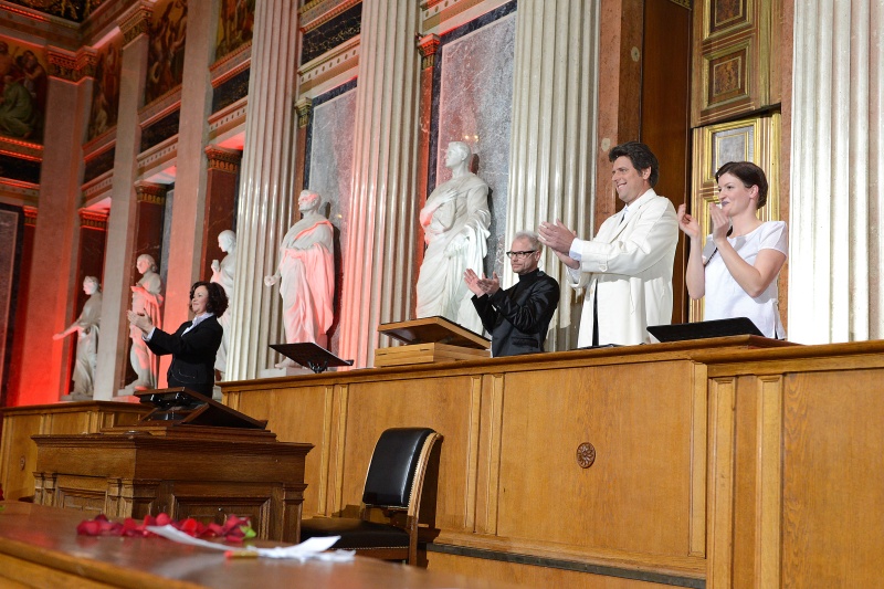 v.li.: Sopranistin Katerina Beranova, Sprecher  Karl M. Sibelius ,Bass Robert Holzer und Stimme des Kindes Alexandra Diesterhöft