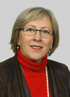 Portraitfoto von Dr. Evelin Lichtenberger