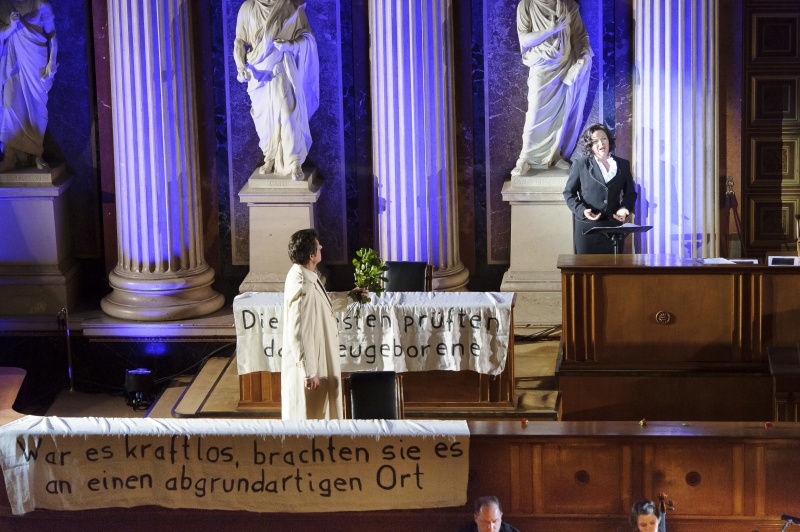 v.li.: Bass Robert Holzer und Sopranistin Katerina Beranova