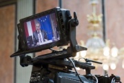 Bundesratspräsident Edgar Mayer am Bildschirm der ORF Kamera