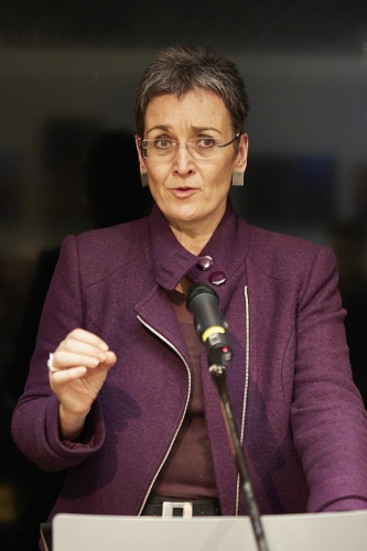 Europaabgeordnete Ulrike Lunacek am Rednerpult