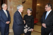 v.re.: Bundesratspräsident Edgar Mayer und Nationalratspräsidentin Barbara Prammer begrüßen die Veranstaltungsteilnehmer
