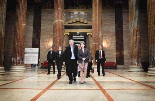 Erste Reihe v.li.: Premierminister des Großherzogtums Luxemburg S.E. Jean-Claude Junker und Nationalratspräsidentin Barbara Prammer