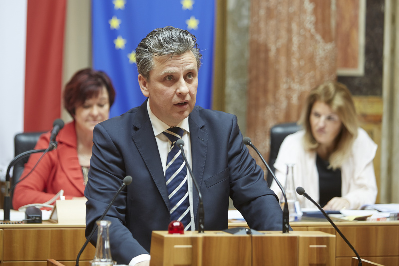 Bundesrat Josef Taucher (S) am Rednerpult