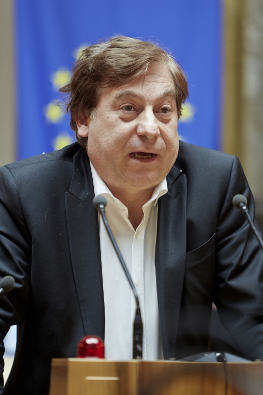 Wiener Landtag Kurt Stürzenbecher am Rednerpult