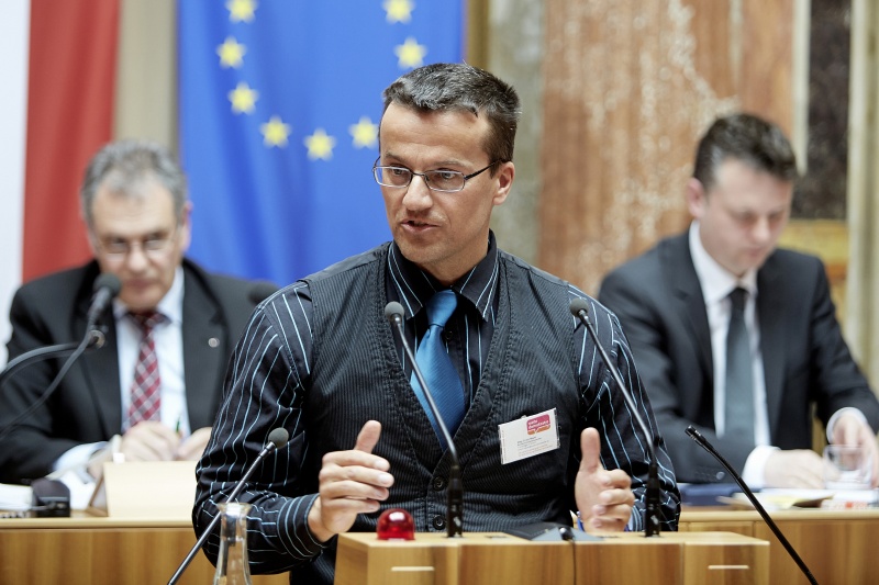 Mehr Demokratie! Erwin Mayer am Rednerpult