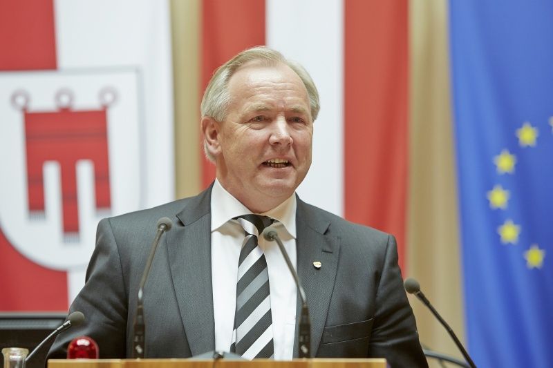 Bundesrat Gerhard Dörfler (F) am Rednerpult