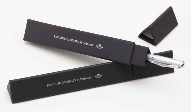 Dreieckige Geschenkverpackung für Kugelschreiber