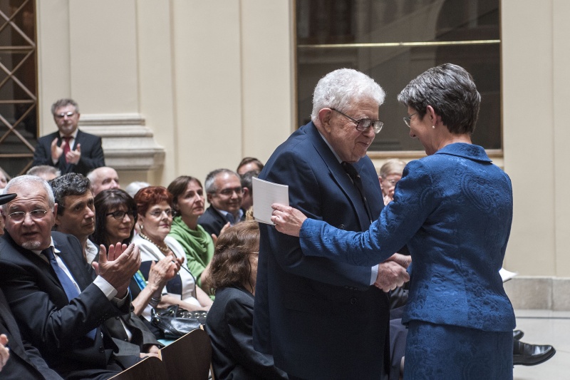 v. li.: Autor Moshe Jahoda und Nationalratspräsidentin Barbara Prammer