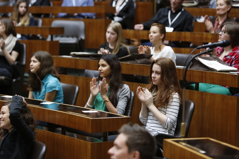 Gruppenfindung für die Arbeit des Jugendparlaments