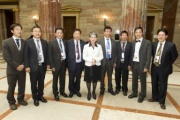 Gruppenfoto mit Nationalratspräsidentin Barbara Prammer