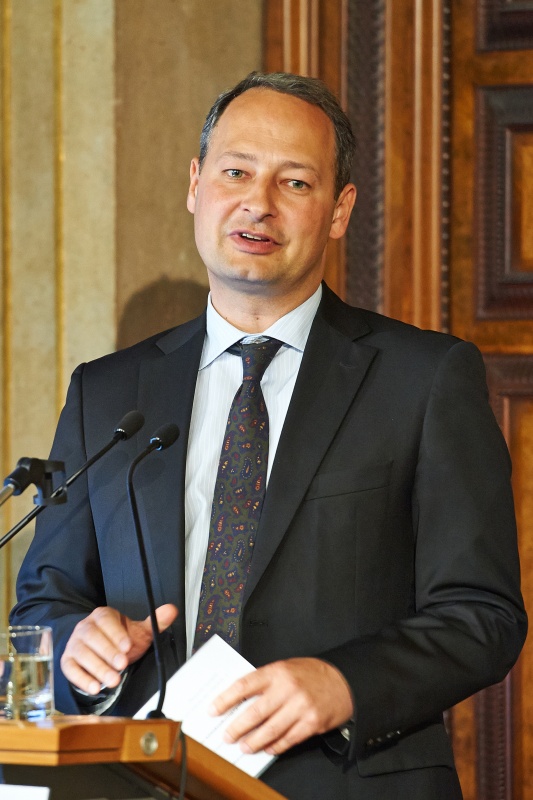 Staatssekretär für Finanzen Andreas Schieder am Rednerpult