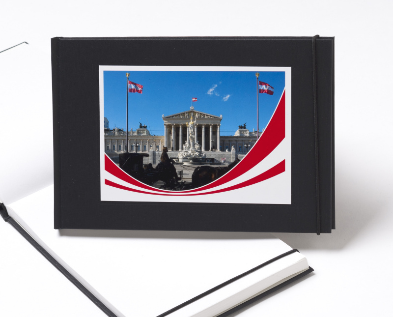 Parlamentsgebäude mit Fiaker