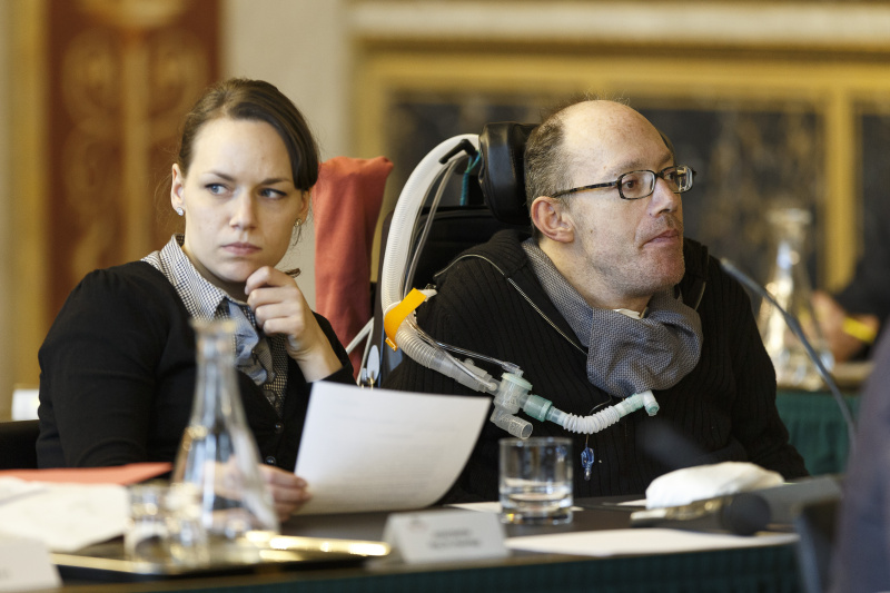 v.li.: Veranstaltungsteilnehmerin und Nationalratsabgeordneter Franz-Joseph Huainigg (V)