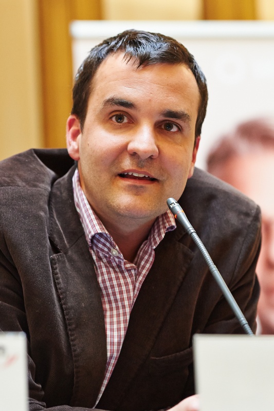 Falter Redakteur Florian Klenk am Podium