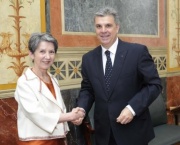 v.li.:Nationalratspräsidentin Barbara Prammer begrüßt den Präsidenten des rumänischen Abgeordnetenhauses  Valeriu Stefan Zgonea