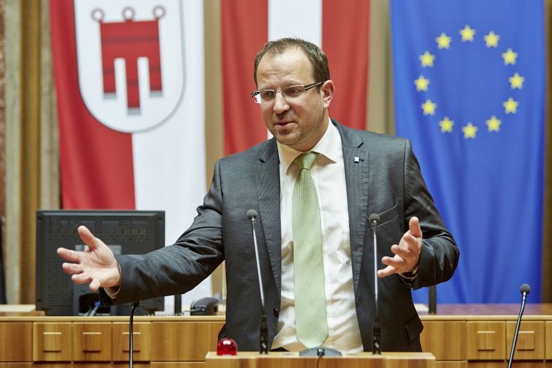 Bundesrat Bernhard Ebner (V) am Rednerpult