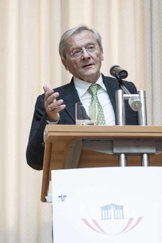 Bundeskanzler a.D. Wolfgang Schüssel am Rednerpult