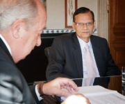 Aussprache. v.li.: Nationalratspräsident Fritz Neugebauer (V) und der Außenminister der Demokratischen Sozialistischen Republik Sri Lanka Gamini Lakshman Peiris