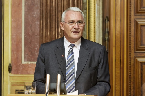 Dritter Nationalratspräsident Martin Graf (F) am Rednerpult