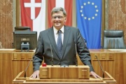 Bundesrat Dietmar Schmittner am Rednerpult
