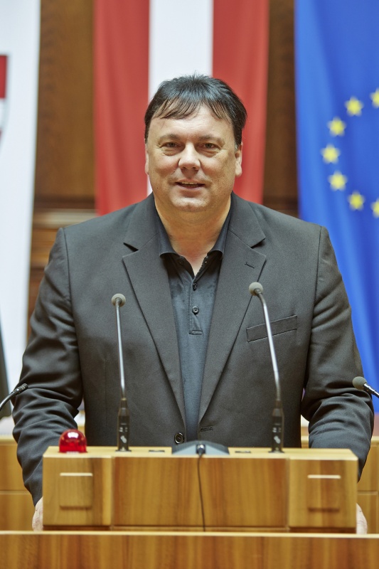 Bundesratsmitglied Andreas Köll (V) am Rednerpult