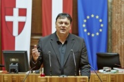 Bundesratsmitglied Andreas Köll (V) am Rednerpult