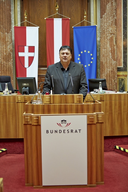 Bundesratsmitglied Andreas Köll (V) am Rednerpult