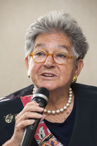 Vorstandsmitglied des Koordinierungsausschusses für christlich-jüdische Zusammenarbeit Ruth Steiner am Wort