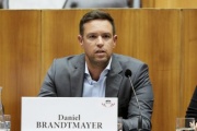 Daniel Brandtmayer (Team Stronach) am Wort