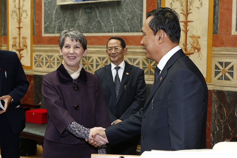 Der Präsident des Repräsentantenhauses der Republik der Union Myanmar, S.E.Thura U Shwe Mann und Nationalratspräsidentin Barbara Prammer