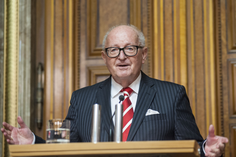 Der Vorsitzende der Jury Manfried Welan bei seiner Rede