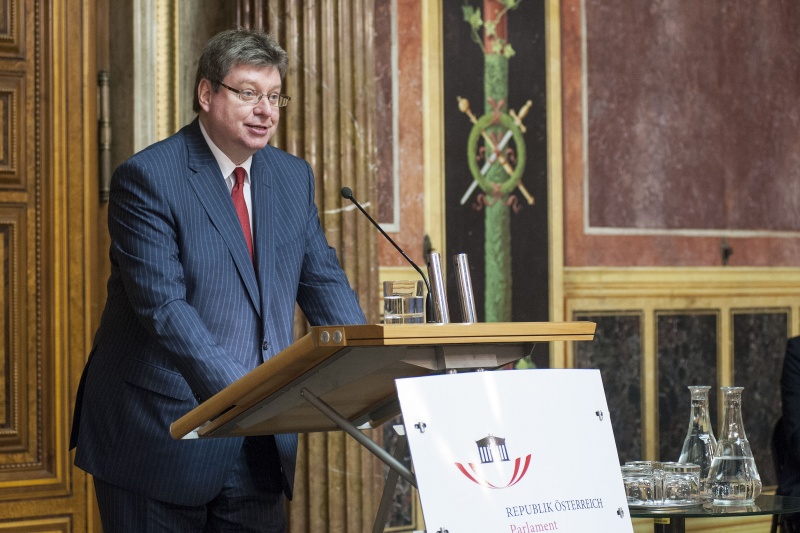 Preisträger Robert Luft bei seiner Dankesrede