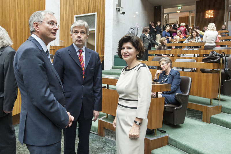 v.li.: Bundesminister für Gesundheit, Alois Stöger, Parlamentsdirektor Harald Dossi, ÖGKV-Präsidentin Ursula Frohner vor Beginn der Veranstaltung