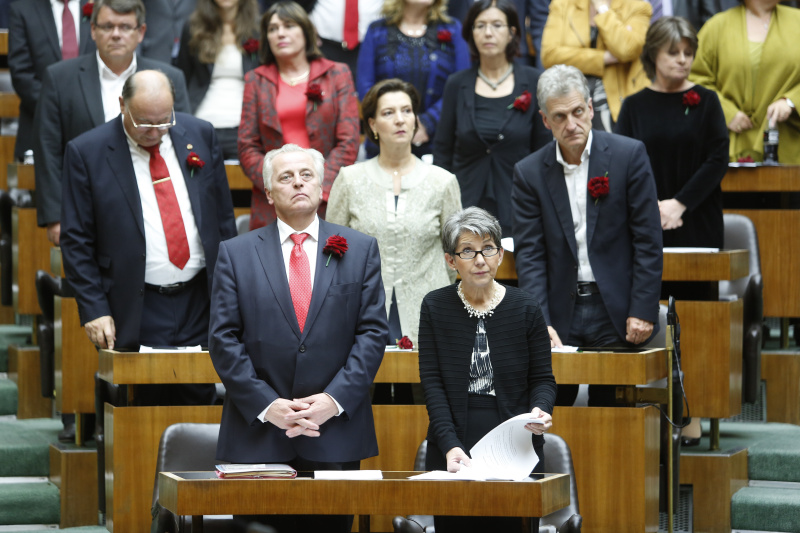 1. Reihe v.li.: Bundesminister Rudolf Hundstorfer (S) und Nationalratspräsidentin Barbara Prammer (S)