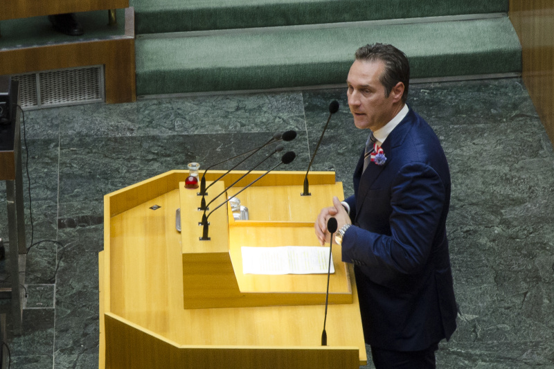 Klubobmann Heinz-Christian Strache (F) am Rednerpult
