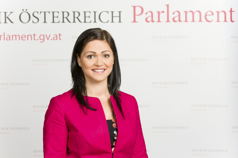Daniela Holzinger - Nationalratsabgeordnete