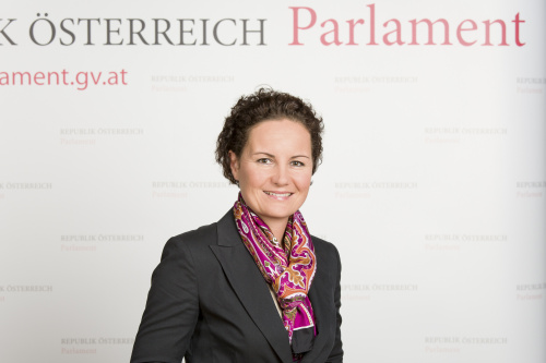 Cornelia Ecker - Nationalratsabgeordnete