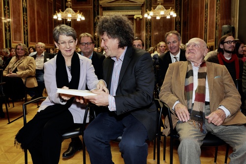 v.li.: Nationalratspräsidentin Barbara Prammer (S), Fotograf Matthias Cremer und Erich Lessing