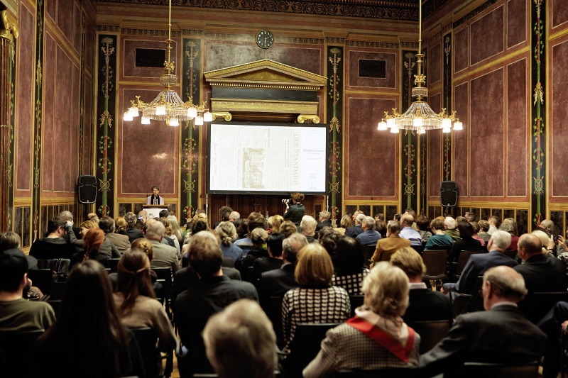 Nationalratspräsidentin Barbara Prammer (S) am Rednerpult