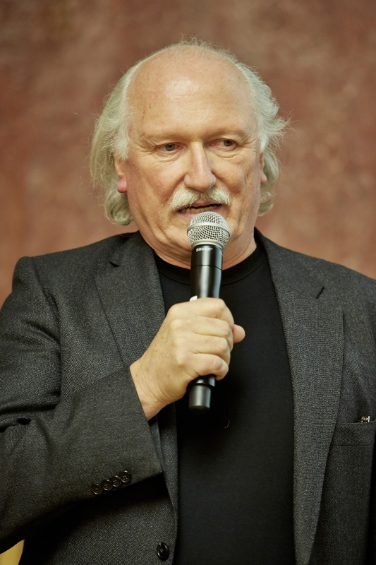 Verleger Lois Lammerhuber am Wort