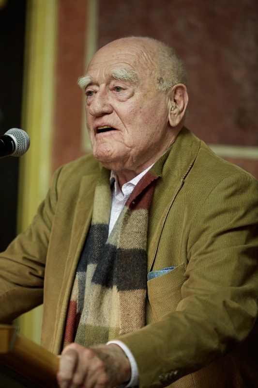 Fotograf Erich Lessing am Rednerpult