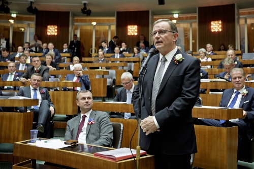Karlheinz Kopf nimmt die Wahl zum Zweiten Nationalratspräsidenten an